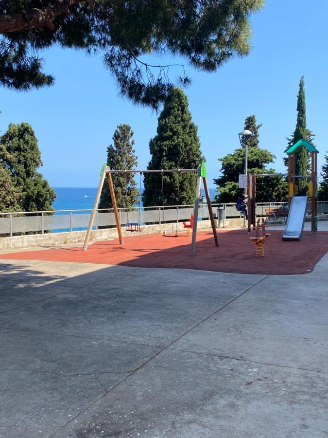 3 Bdrm Apart Near The Sea! Great For Kids! Arenys de Mar Eksteriør billede